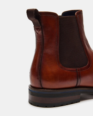 Steve madden quahog leather chelsea clearance boot