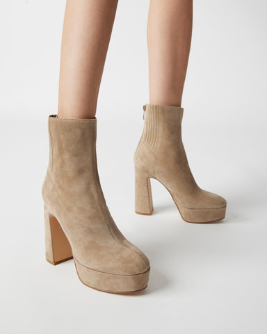 Steve madden reece store sock bootie rust